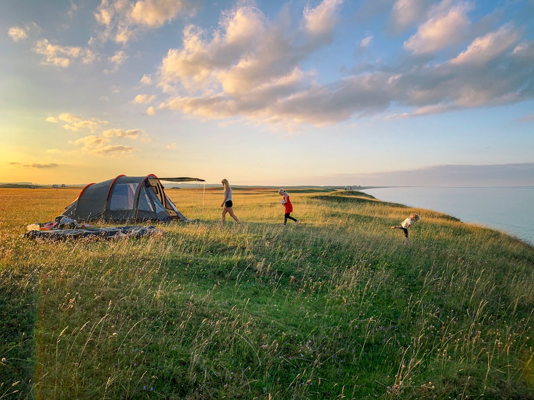 Luxury Camping on a Budget: The Art of Glamping Without Breaking the Bank